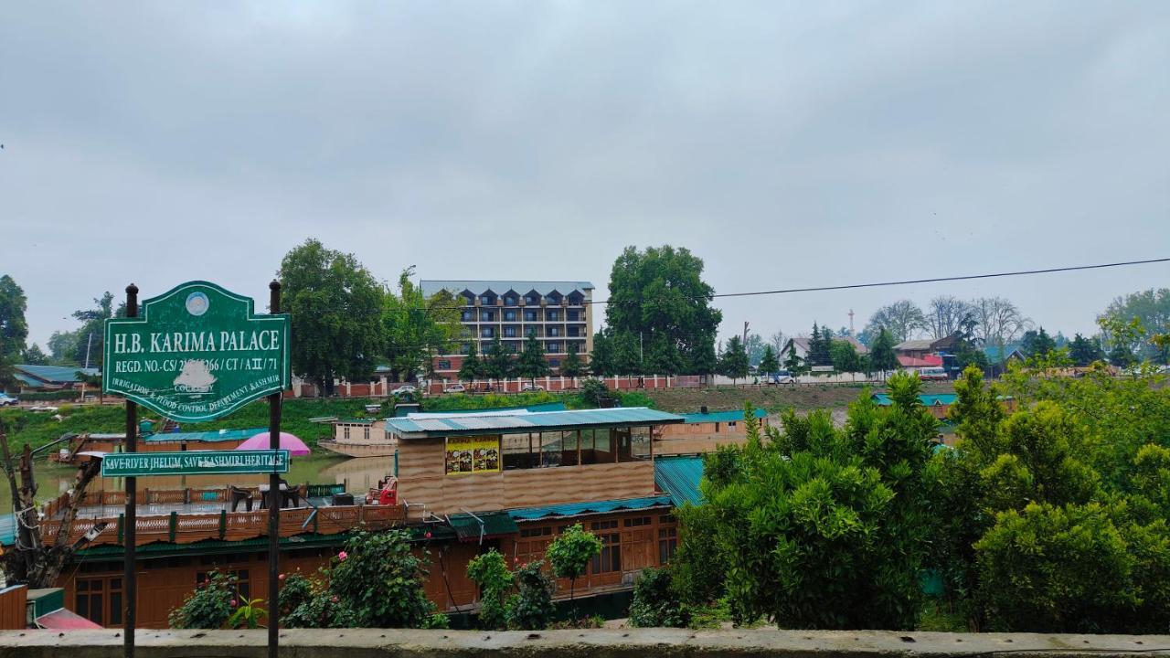 Houseboat Karima Palace Srīnagar Eksteriør billede